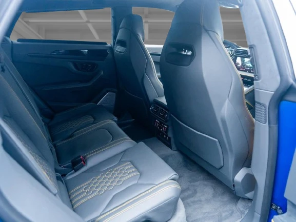 Lamborghini Urus SE = Carbon Ceramic Brakes = Гаранция, снимка 14 - Автомобили и джипове - 53467965