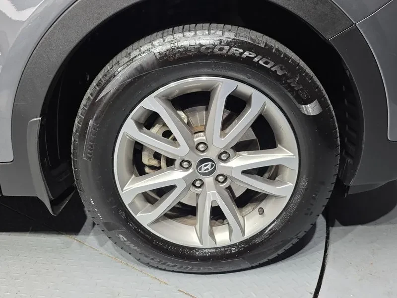 Hyundai Santa fe 2.0, снимка 5 - Автомобили и джипове - 54256843