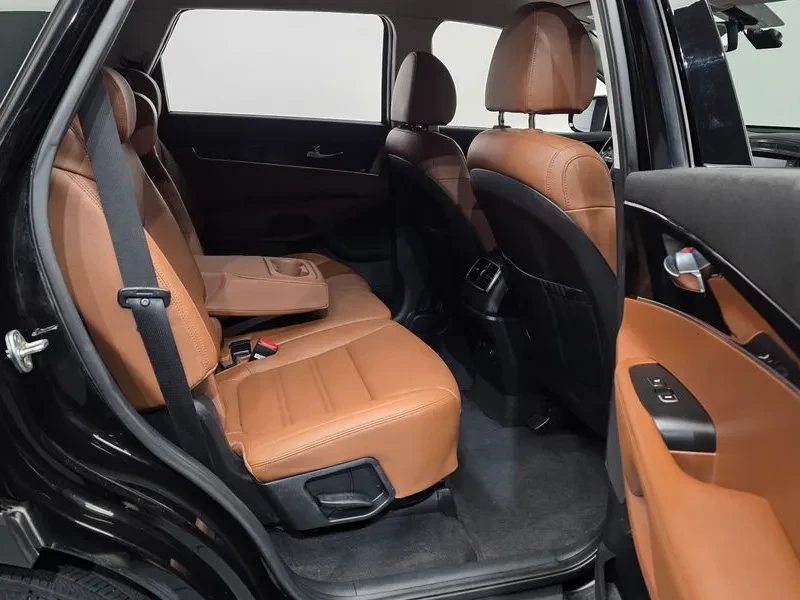 Kia Sorento 2.2 CRDI 4WD - САМО 30% АВАНС, снимка 12 - Автомобили и джипове - 56017227