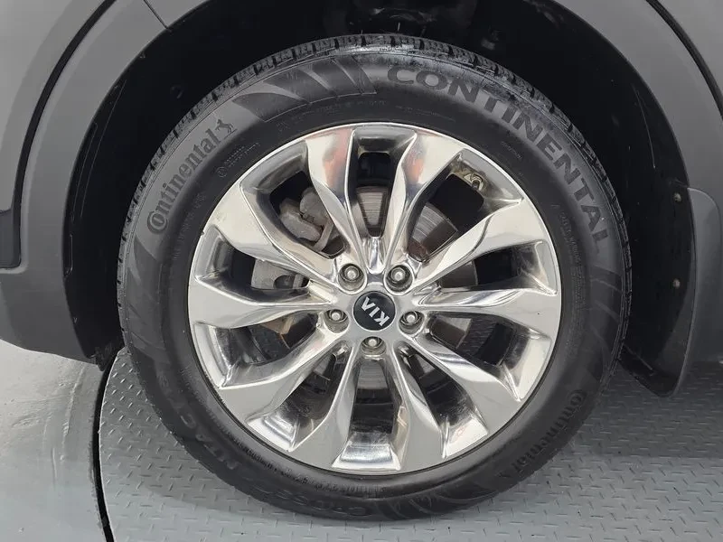 Kia Sorento 2.2 CRDI 4WD - САМО 30% АВАНС, снимка 5 - Автомобили и джипове - 56017227