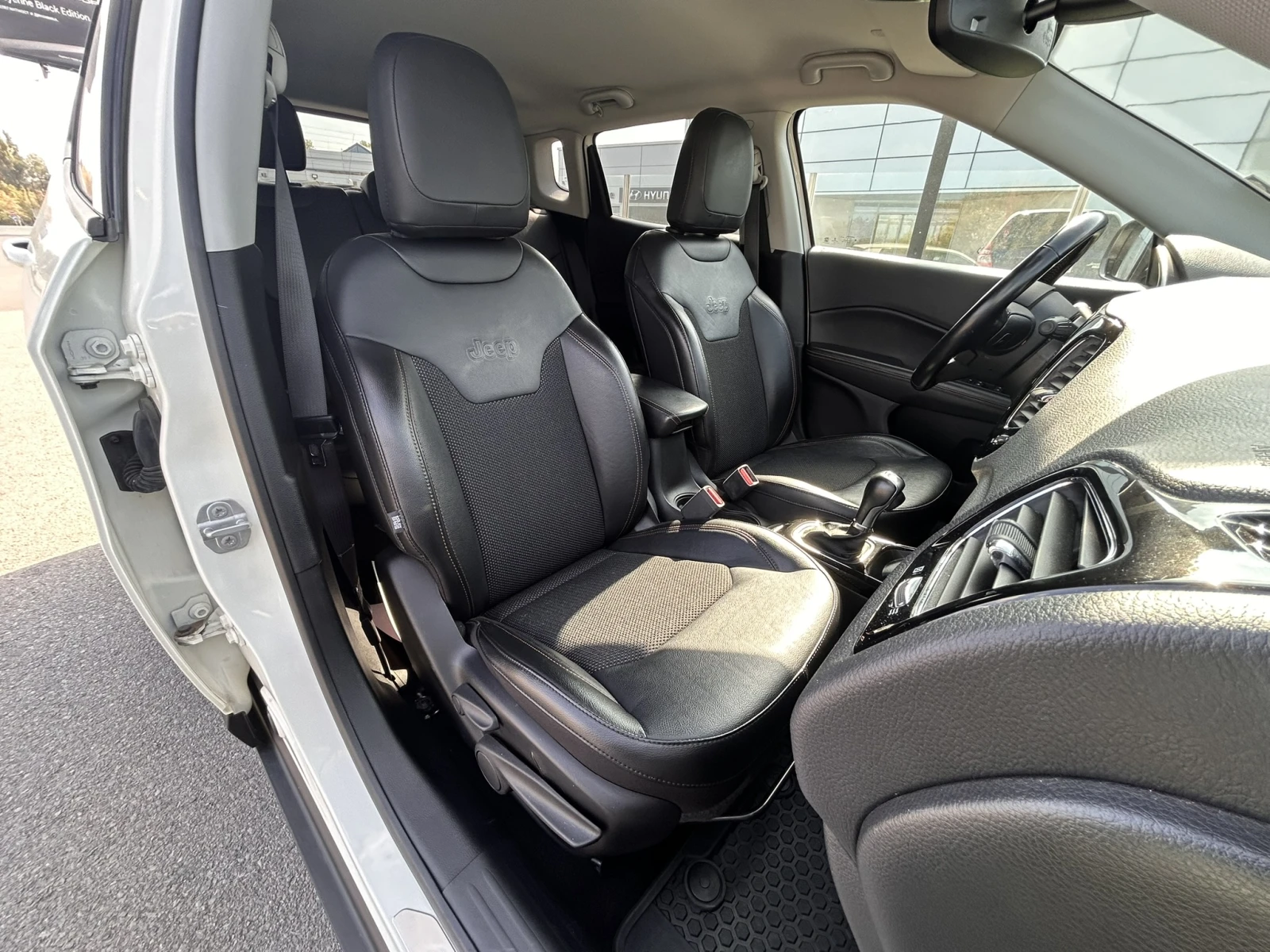 Jeep Compass LIMITED AWD - изображение 10
