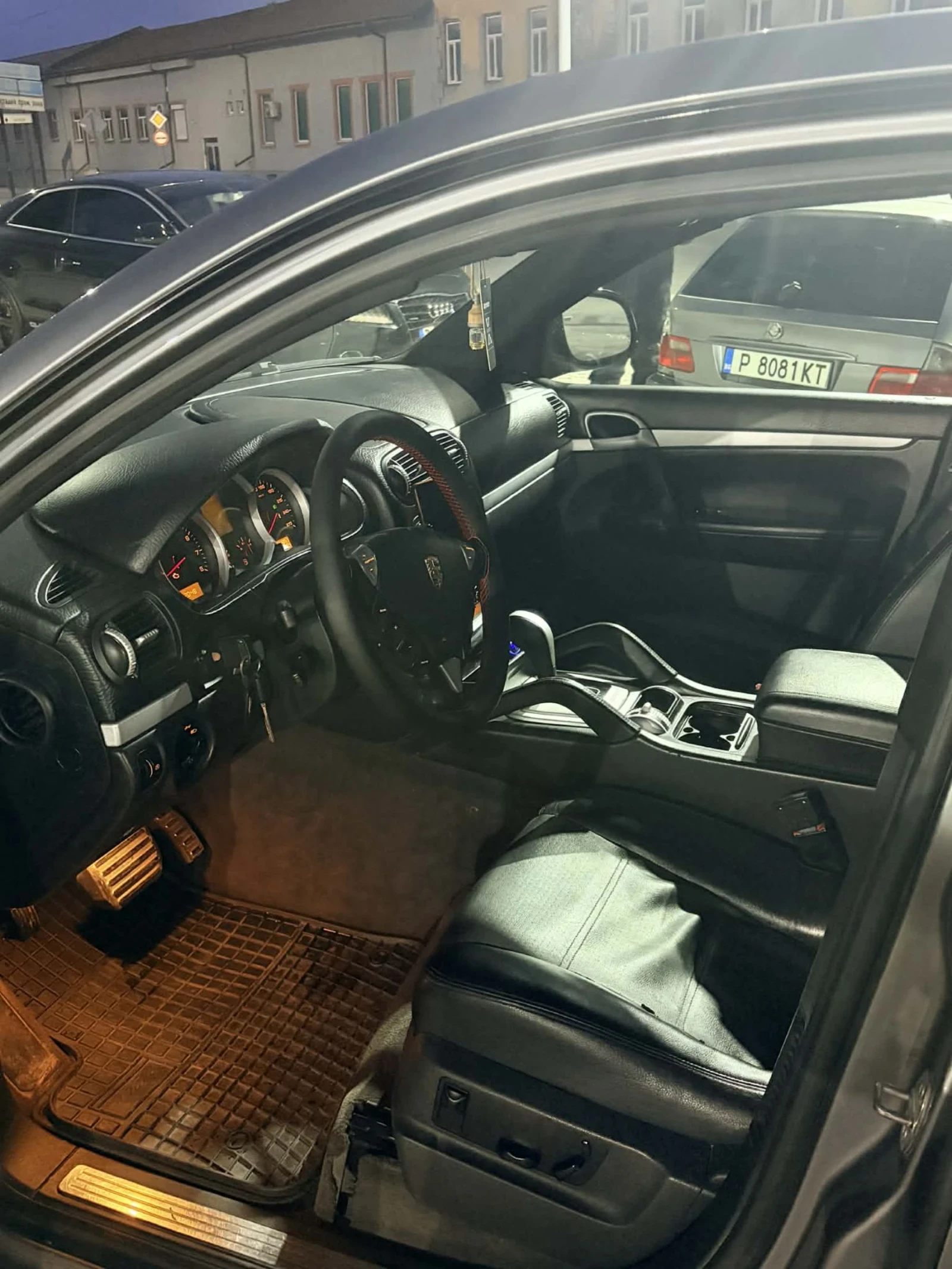 Porsche Cayenne 4.5, снимка 5 - Автомобили и джипове - 54402795