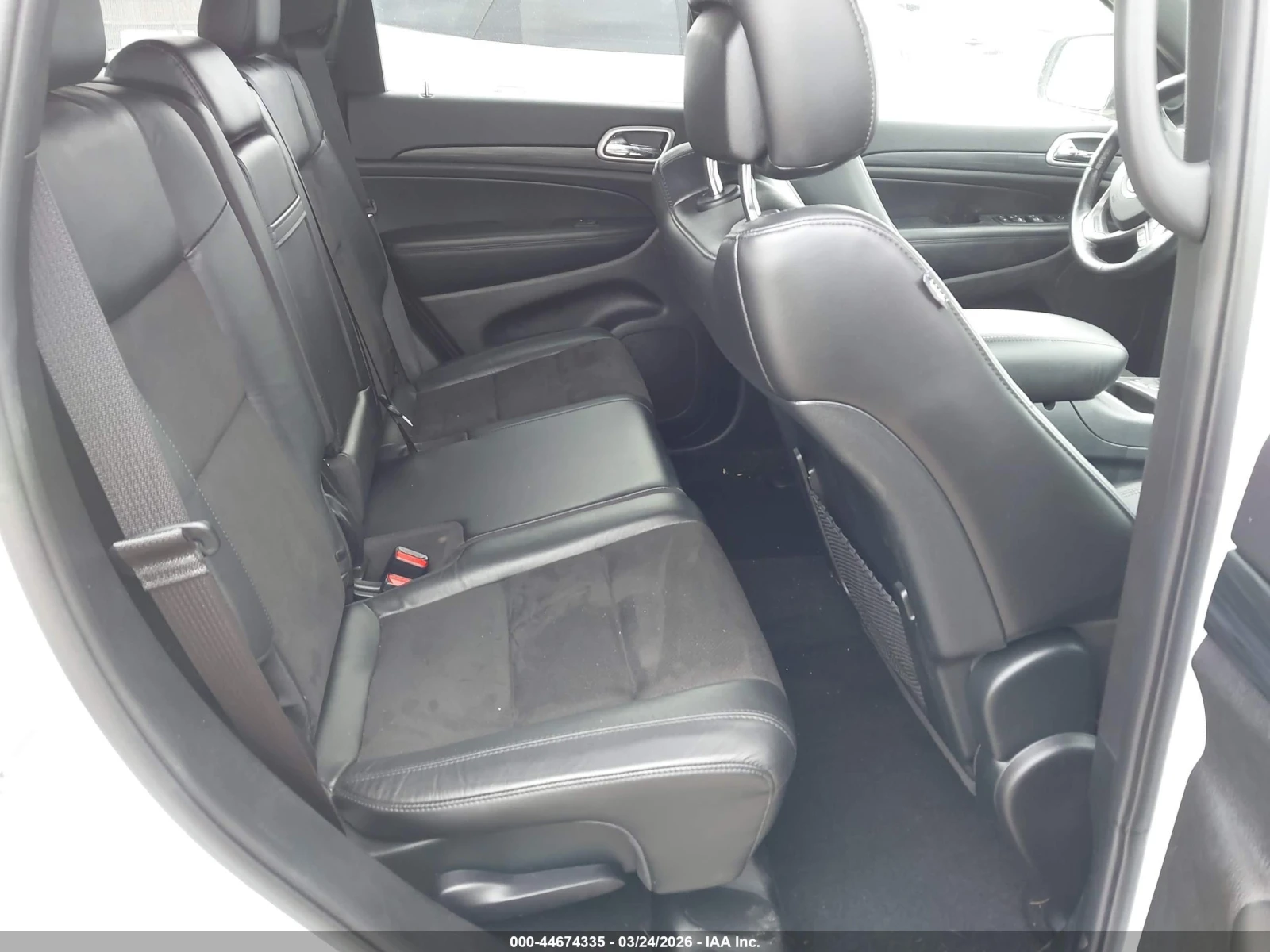 Jeep Grand cherokee ALTITUDE 4X4, снимка 10 - Автомобили и джипове - 54554826