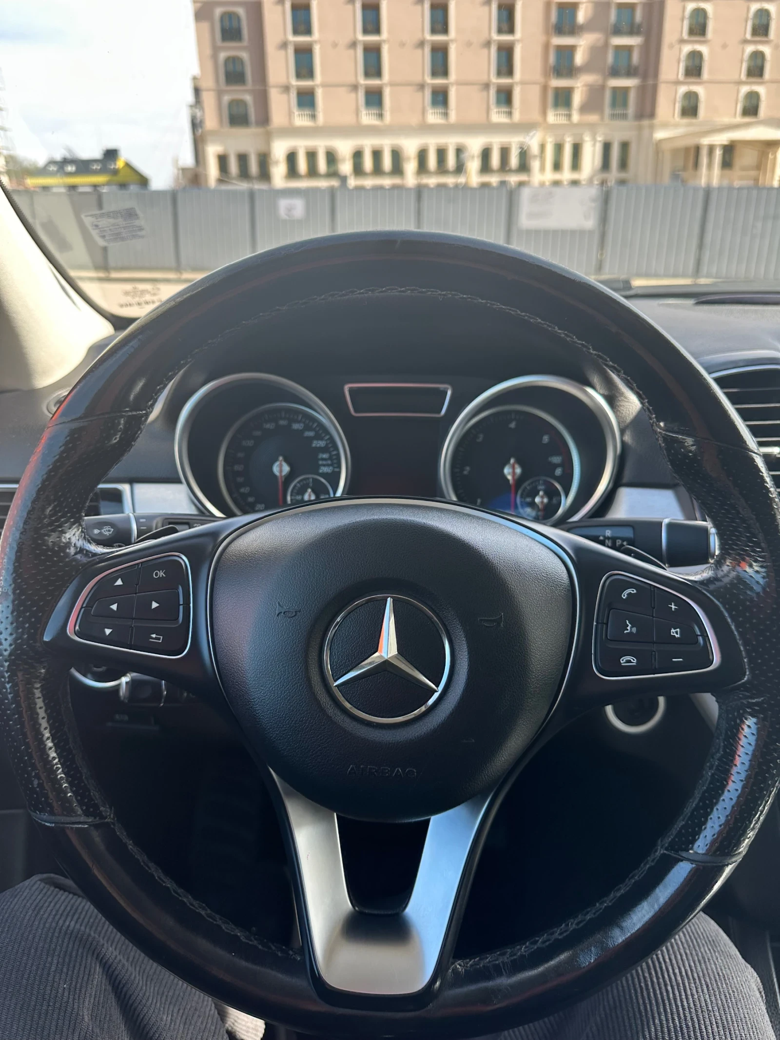 Mercedes-Benz GLE 350, снимка 6 - Автомобили и джипове - 54593363