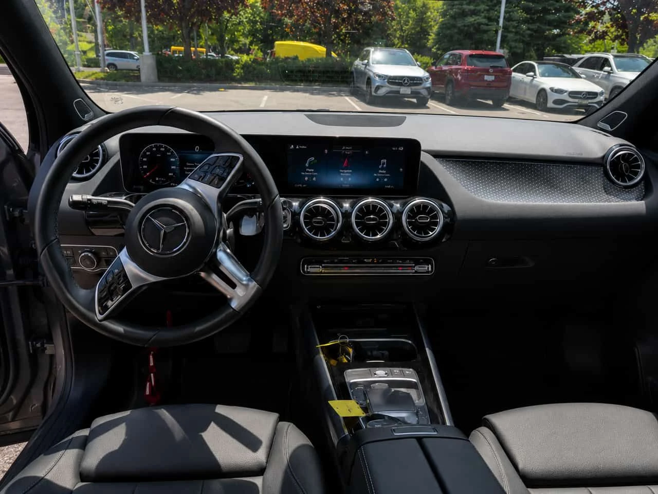 Mercedes-Benz GLA 250 4MATIC/ПАНОРАМА/ПОДГРЕВИ/ДВА КЛЮЧА, снимка 10 - Автомобили и джипове - 55006114