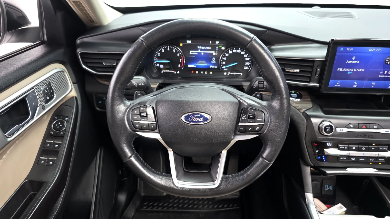 Ford Explorer 2.3* 360* BLIND SPOT* ЕЛ. БАГАЖНИК* ЛЮК* КРАЙНА ЦЕ, снимка 13 - Автомобили и джипове - 55594122