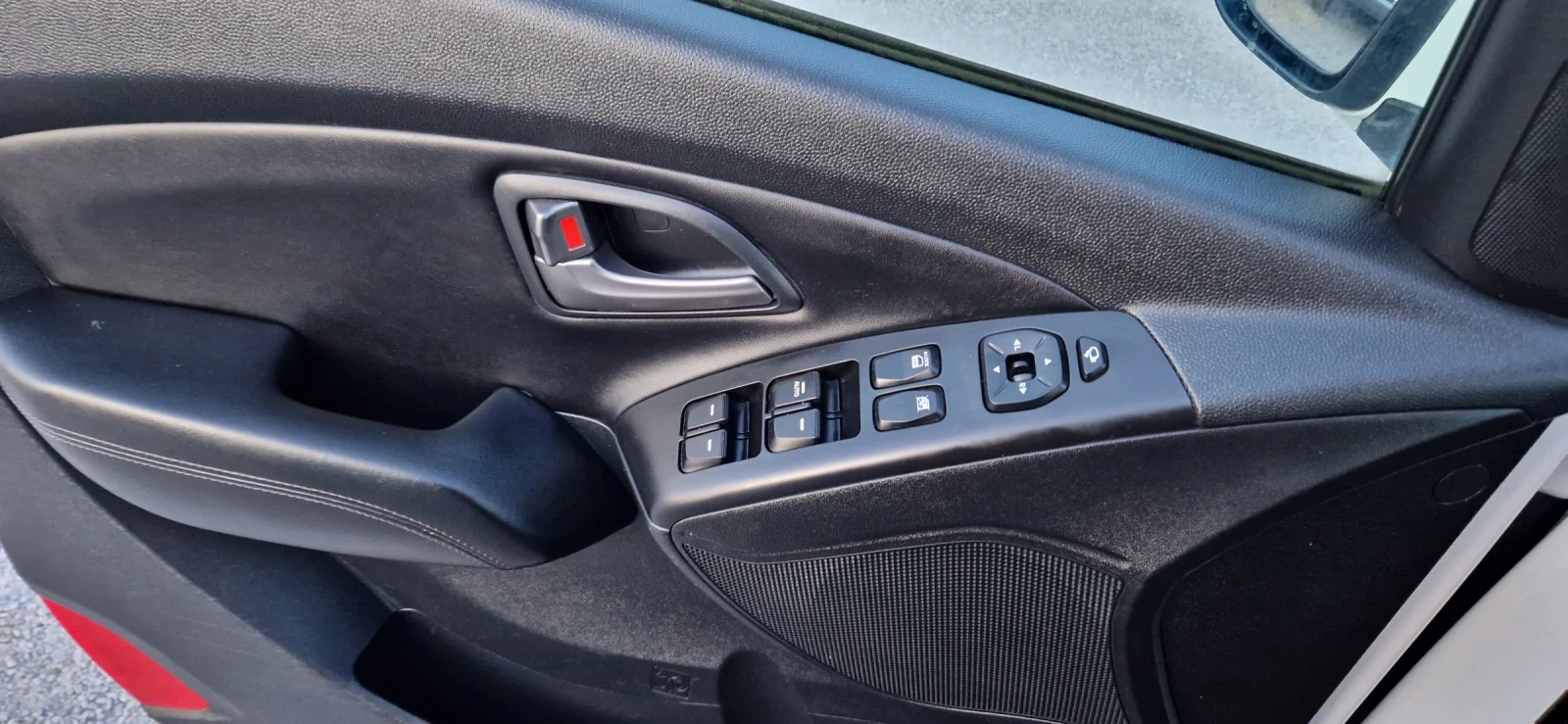 Hyundai IX35 2.0 CRDI EU-5 Feis, снимка 13 - Автомобили и джипове - 55883861