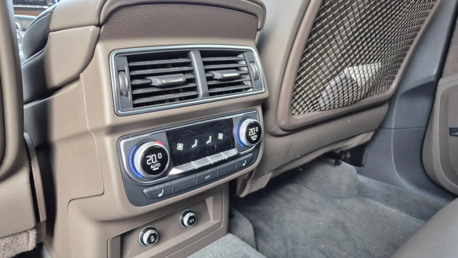 Audi Q7, снимка 8 - Автомобили и джипове - 56345197