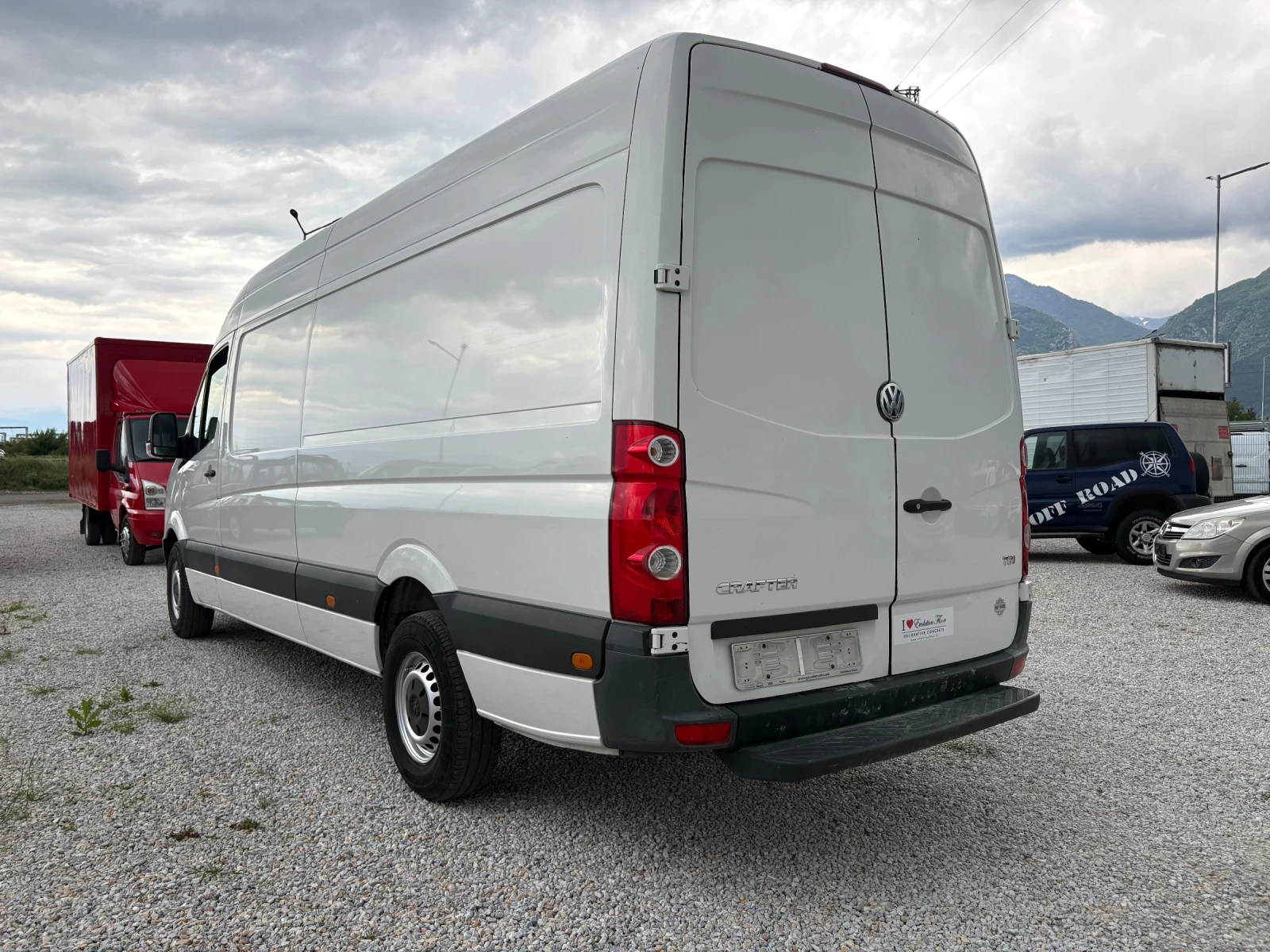 VW Crafter, снимка 4 - Бусове и автобуси - 54608207
