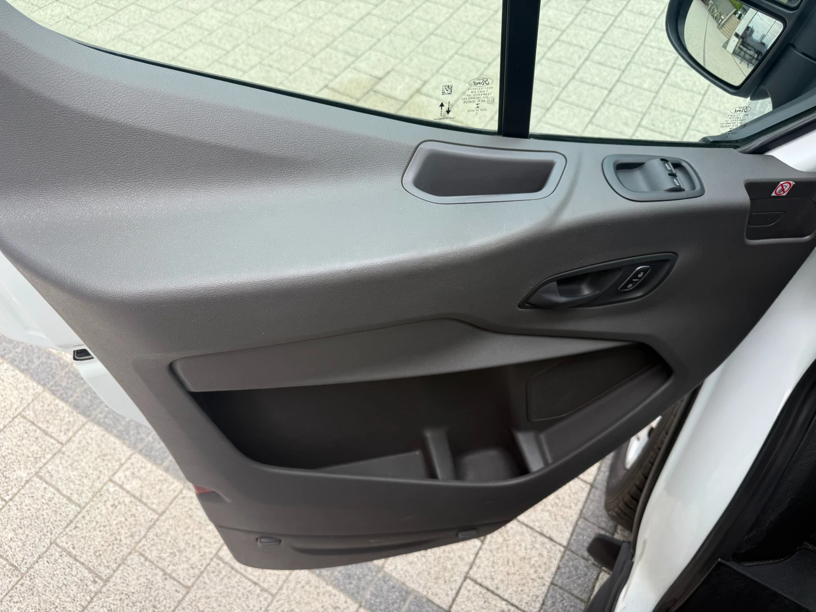 Ford Transit 2.0TDCI Климатик 4.26м. Euro 6D-Temp, снимка 16 - Бусове и автобуси - 55135216