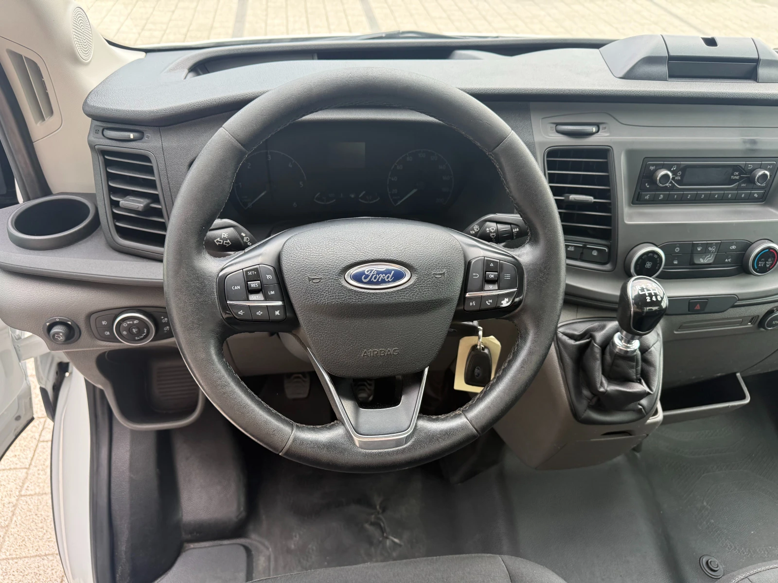 Ford Transit 2.0TDCI Климатик 4.26м. Euro 6D-Temp, снимка 15 - Бусове и автобуси - 55135216