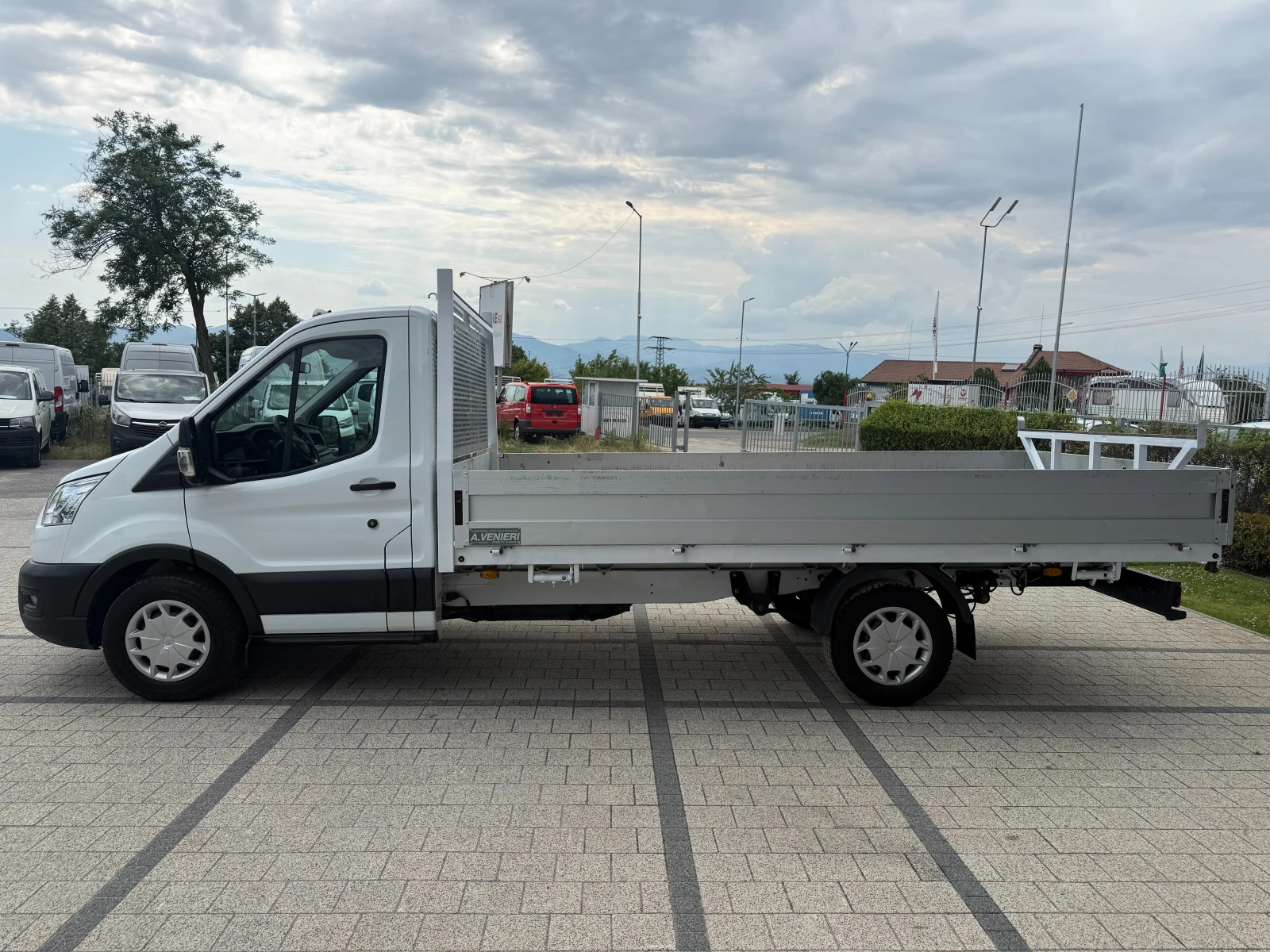 Ford Transit 2.0TDCI Климатик 4.26м. Euro 6D-Temp, снимка 5 - Бусове и автобуси - 55135216
