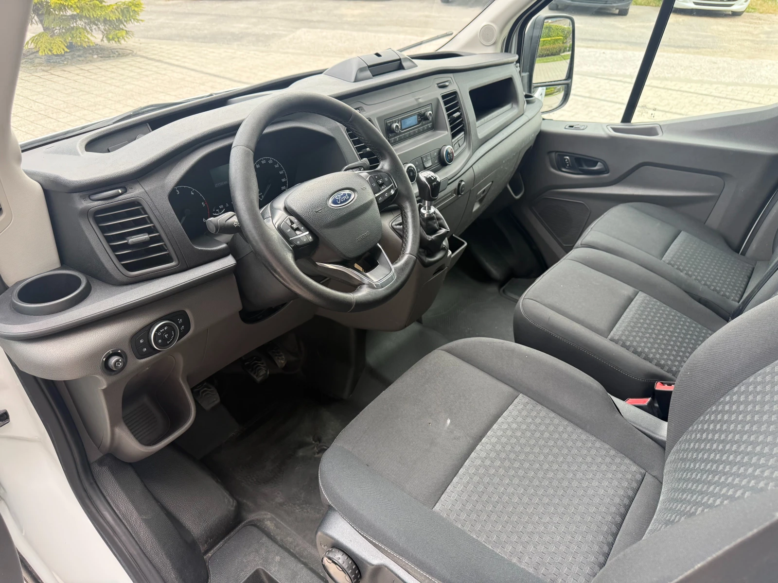 Ford Transit 2.0TDCI Климатик 4.26м. Euro 6D-Temp, снимка 13 - Бусове и автобуси - 55135216