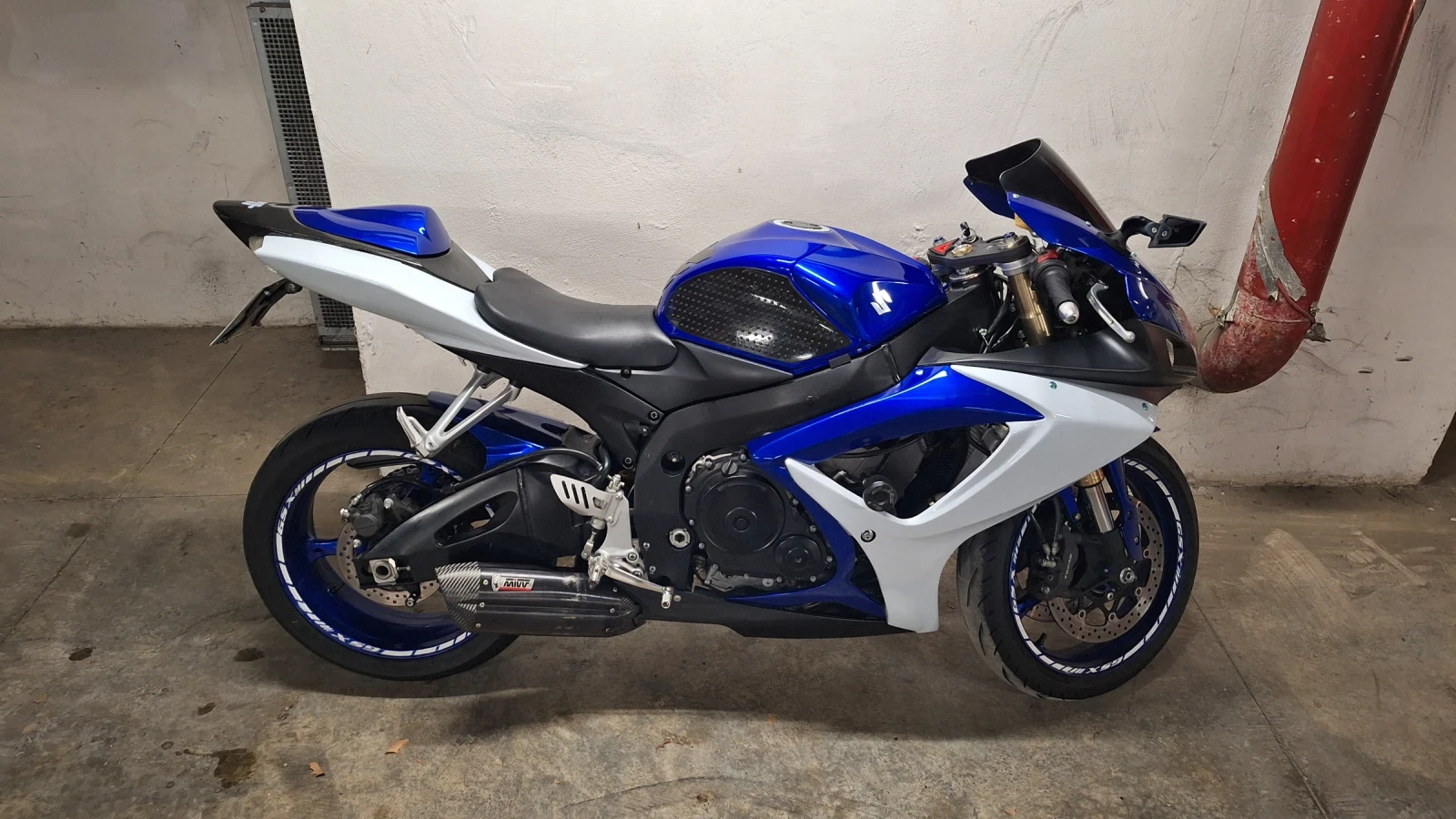 Suzuki Gsxr 600 K7 - изображение 3