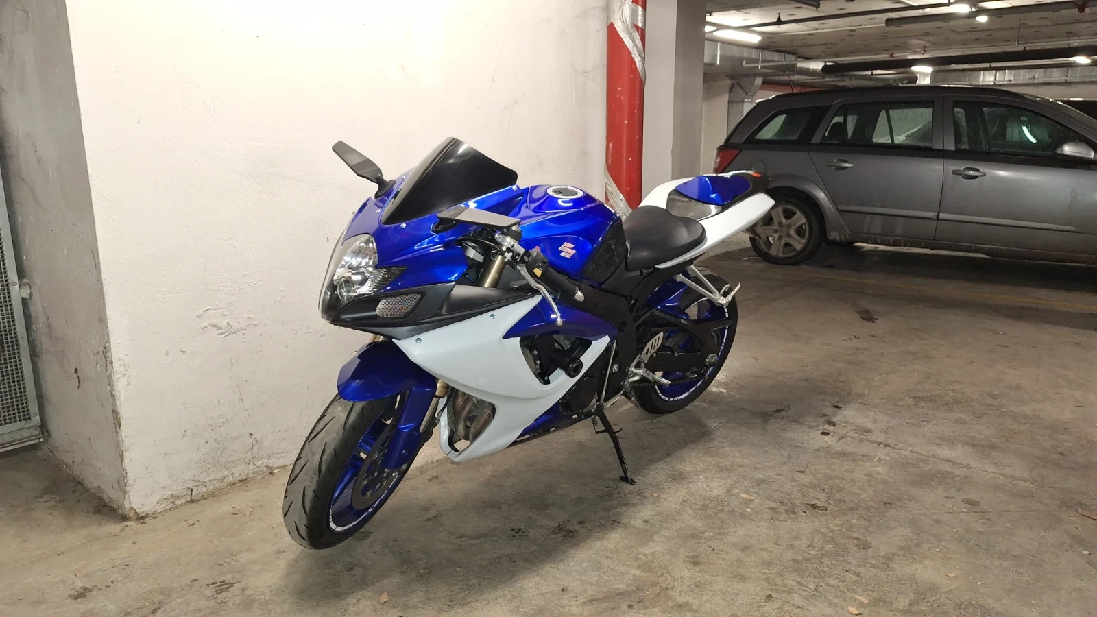 Suzuki Gsxr 600 K7 - изображение 6