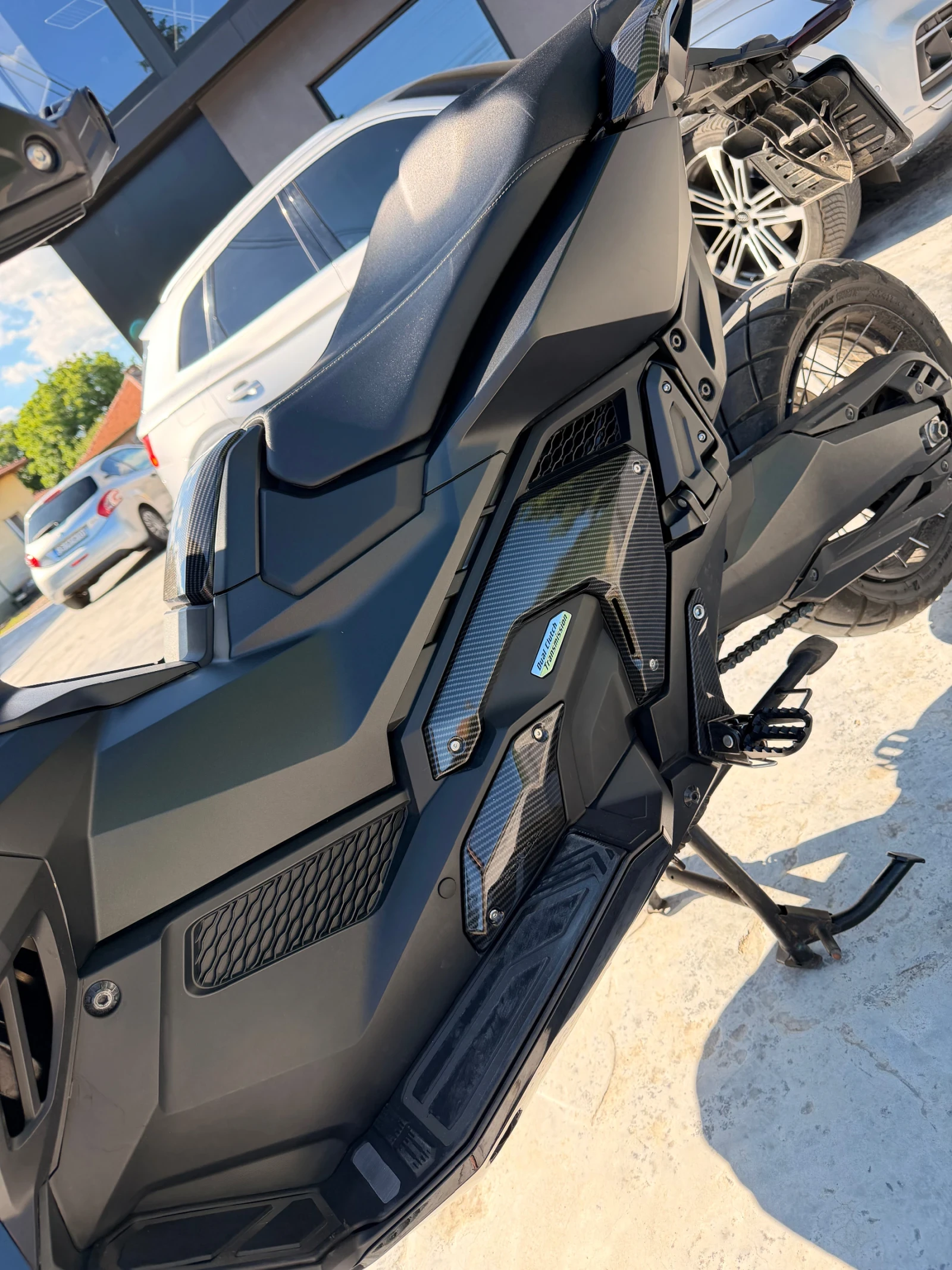 Honda X-ADV 750 FULL CARBON * AKRAPOVIC * 16000km * TOP, снимка 10 - Мотоциклети и мототехника - 54903950