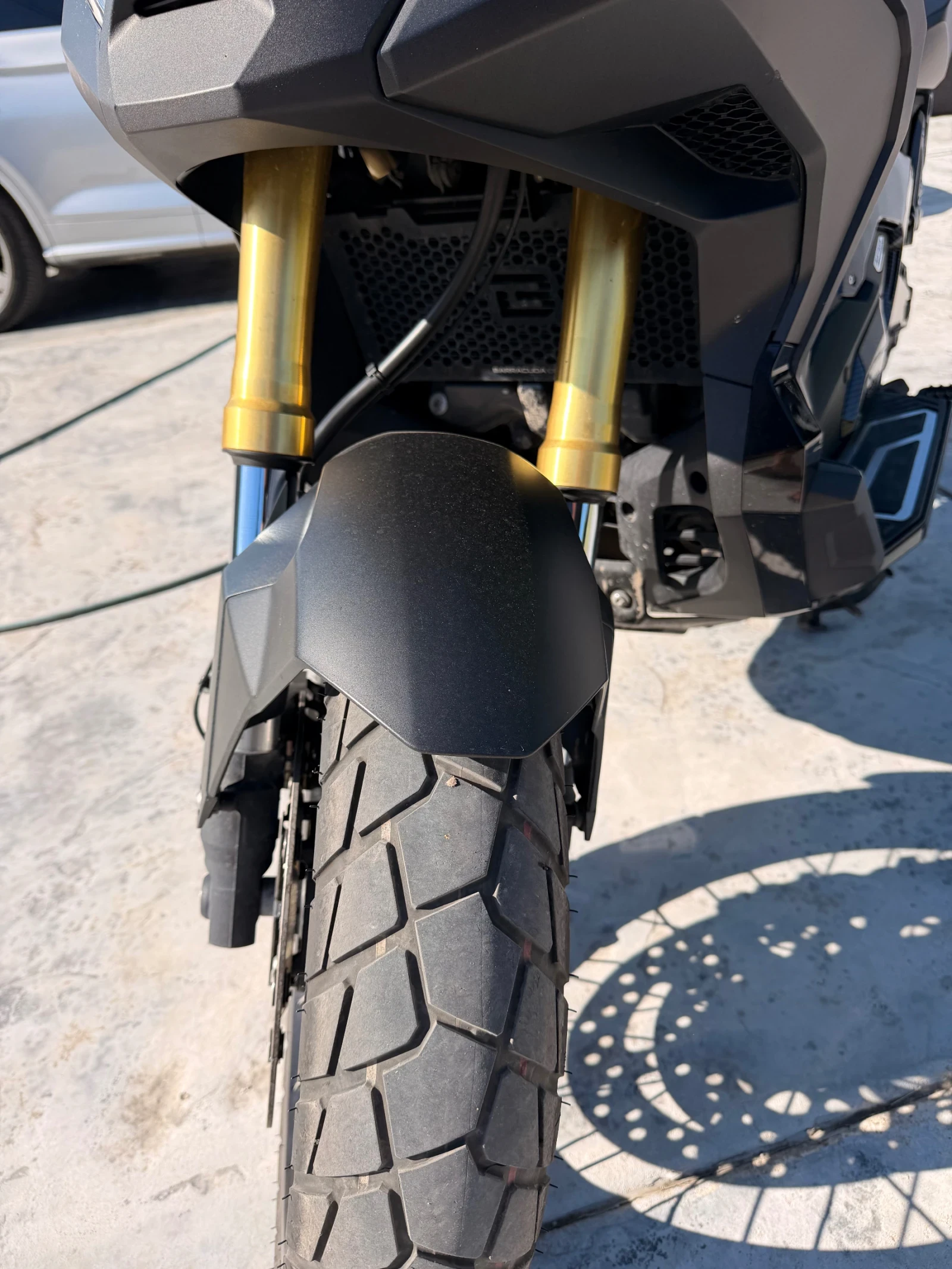 Honda X-ADV 750 FULL CARBON * AKRAPOVIC * 16000km * TOP, снимка 13 - Мотоциклети и мототехника - 54903950