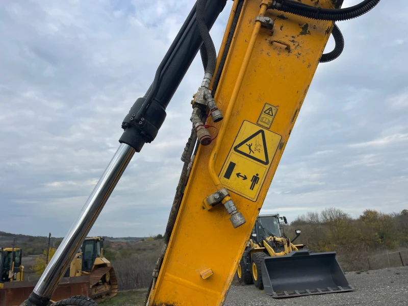 Багер JCB JS 145 W PLUS + 2 кофи ЛИЗИНГ, снимка 11 - Индустриална техника - 51487918