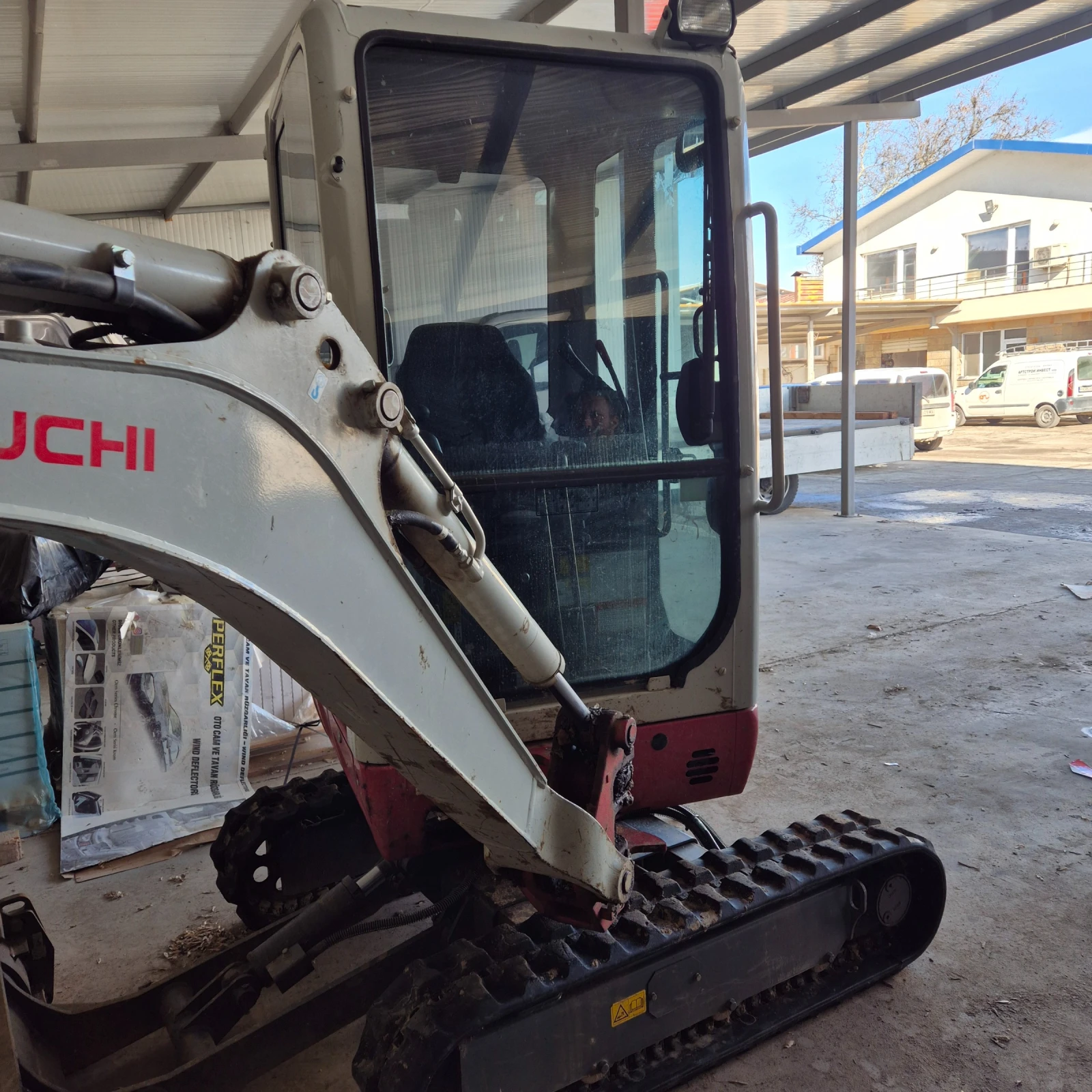 ����� Takeuchi TB216 | Mobile.bg � ����������� 1