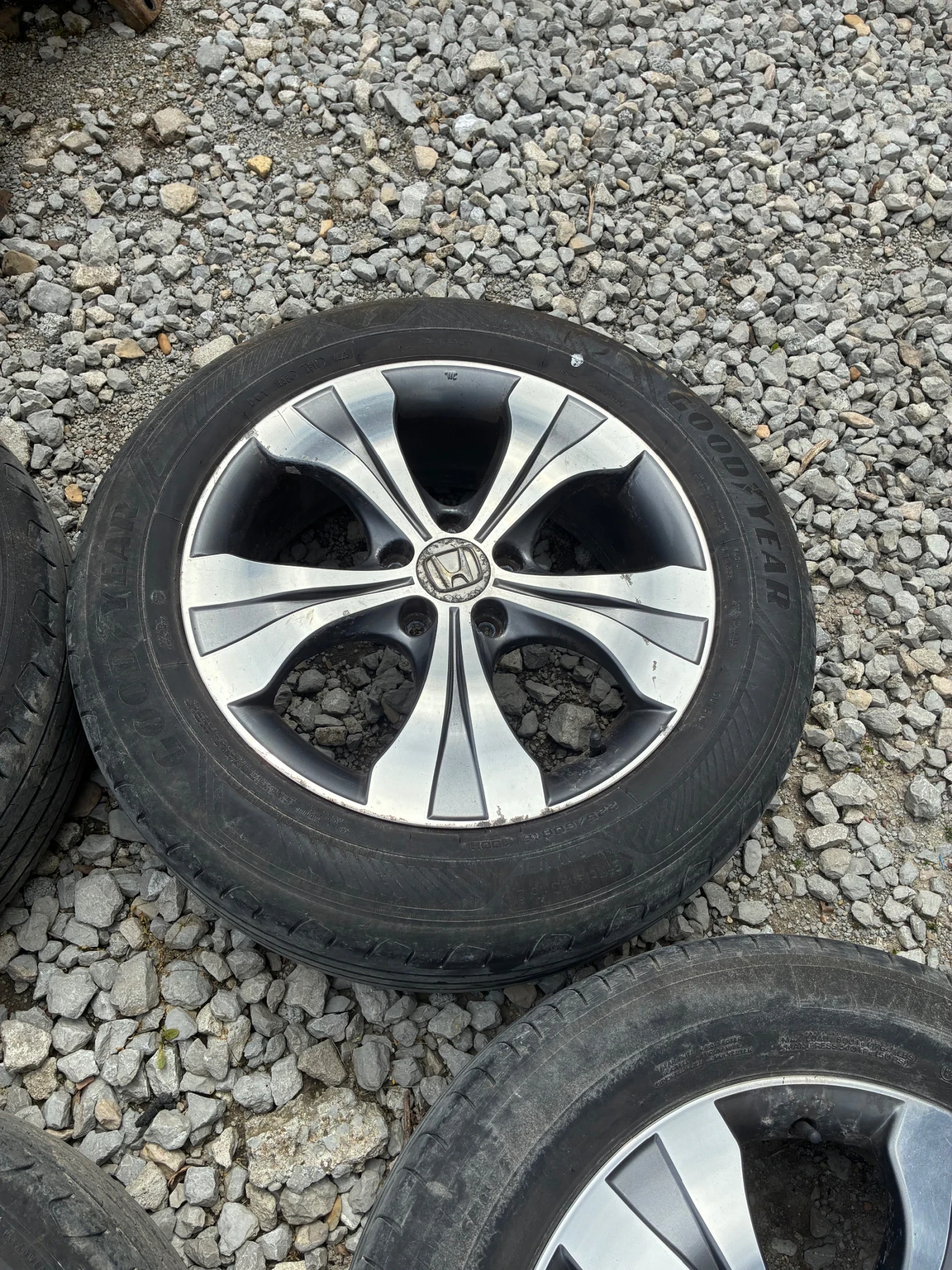 Гуми с джанти Goodyear 225/60R18, снимка 4 - Гуми и джанти - 54412855
