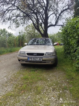 Opel Astra, снимка 1