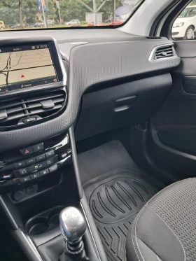 Peugeot 208 1.2 Tech edition, снимка 14