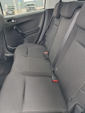 Peugeot 208 1.2 Tech edition, снимка 15