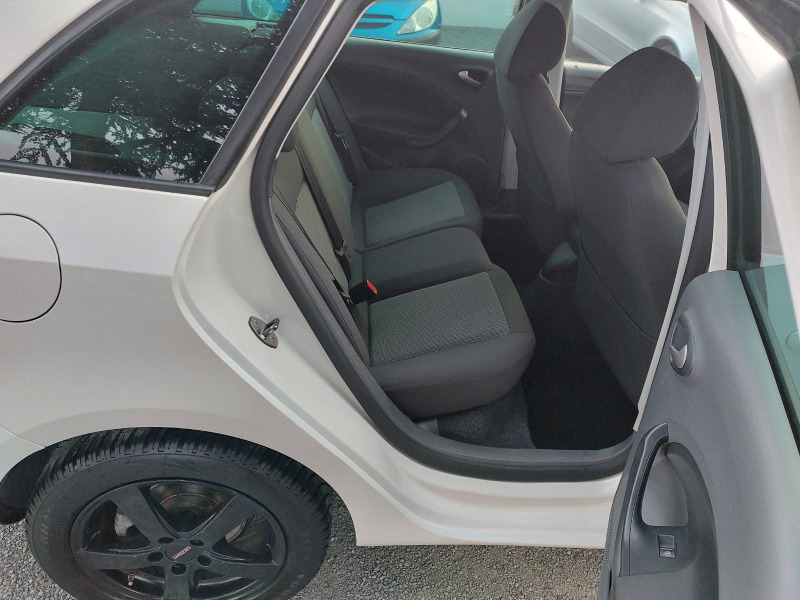 Seat Ibiza 1.6 tdi, 105кс, снимка 5 - Автомобили и джипове - 39799164