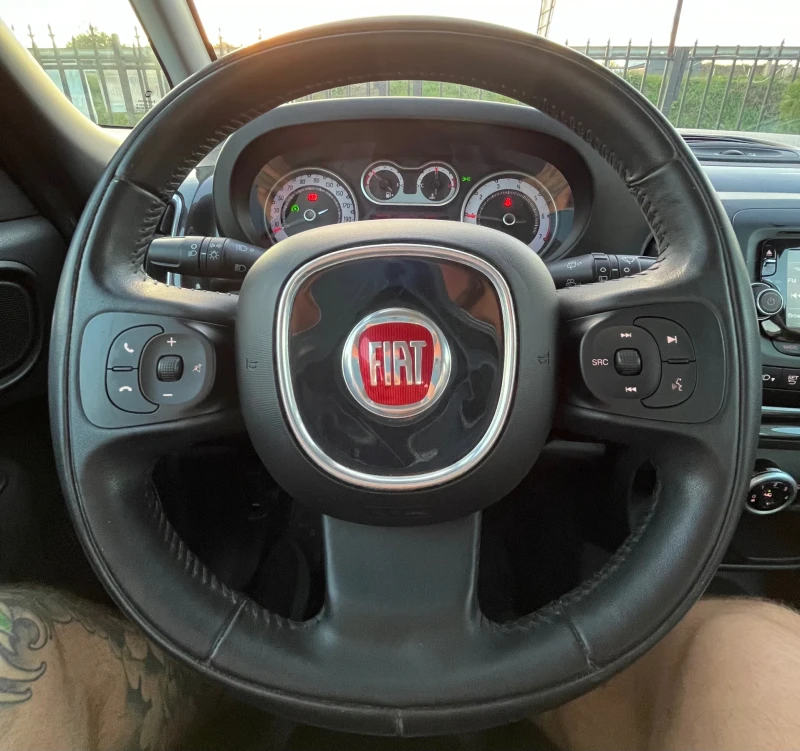 Fiat 500L 1.4i* EURO6* 109000KM* 6 СКОРОСТИ* ТОП, снимка 10 - Автомобили и джипове - 47316435