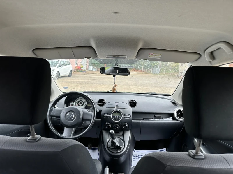 Mazda 2 1, 3i 75 к.с, снимка 9 - Автомобили и джипове - 47393129