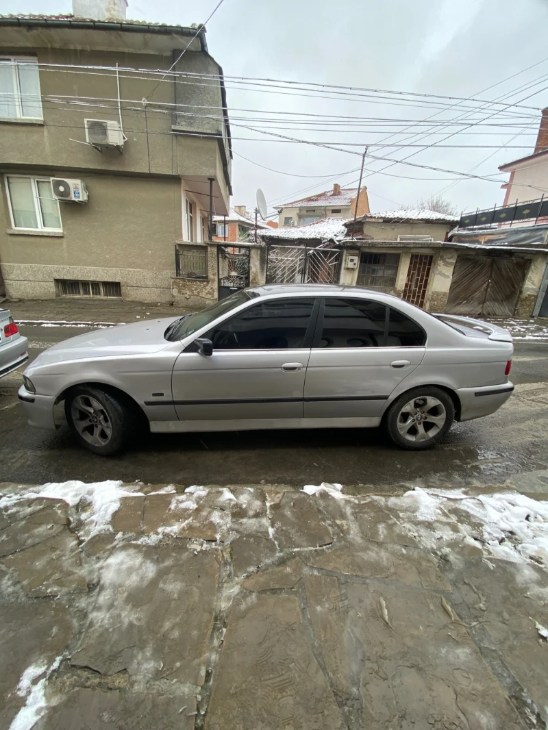 BMW 528, снимка 2 - Автомобили и джипове - 48500702