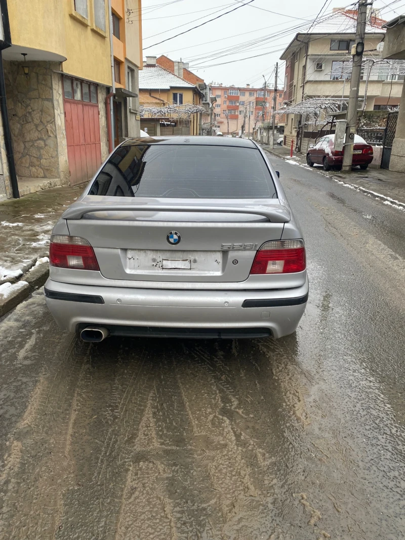 BMW 528, снимка 4 - Автомобили и джипове - 48500702