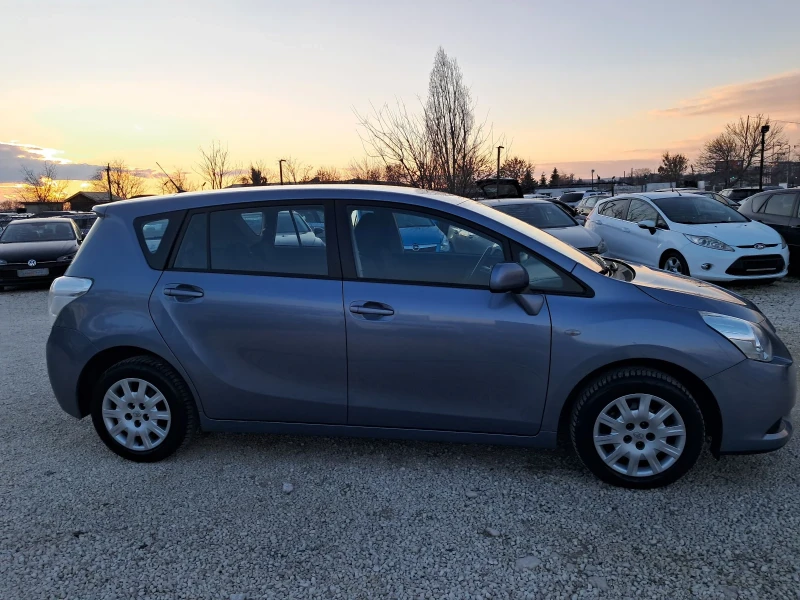 Toyota Verso 1.6Бензин, 170000км, 6+ 1, снимка 5 - Автомобили и джипове - 49001344