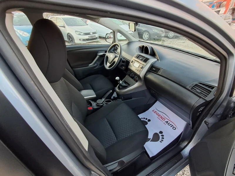 Toyota Verso 1.6Бензин, 170000км, 6+ 1, снимка 17 - Автомобили и джипове - 49001344