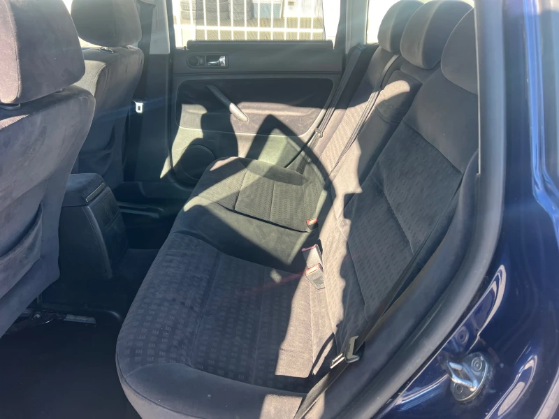 VW Passat 1.9 TDI CLIMATRONIC, снимка 5 - Автомобили и джипове - 52675818