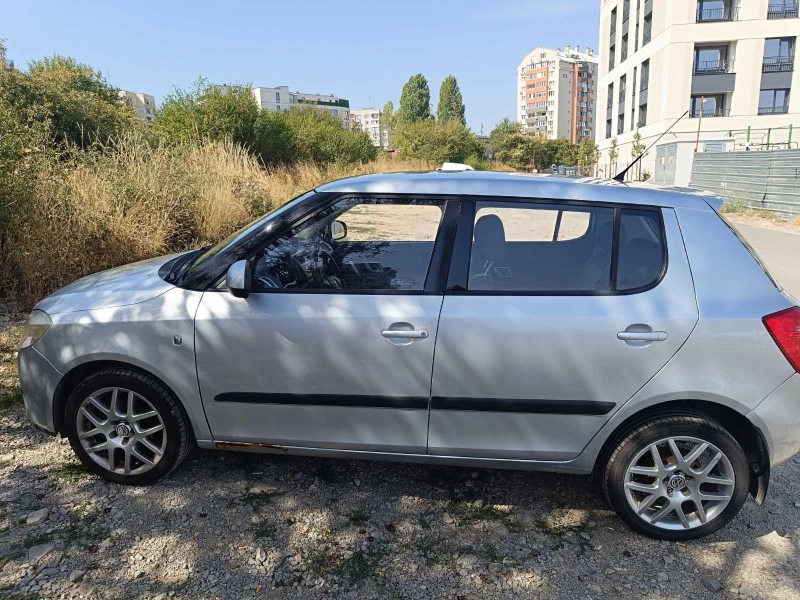 Skoda Fabia, снимка 3 - Автомобили и джипове - 52428417