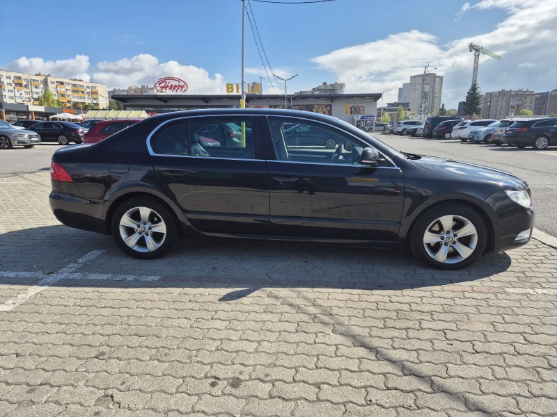 Skoda Superb 1.6TDI 105hp, снимка 4 - Автомобили и джипове - 52042367