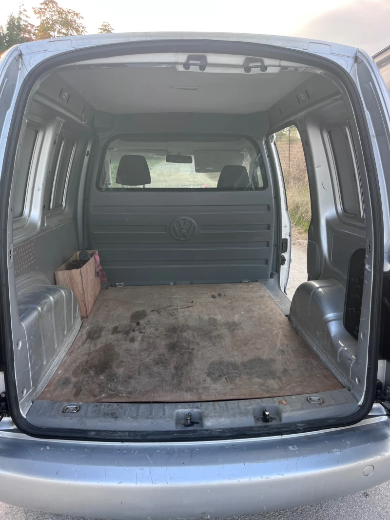 VW Caddy 1.9 TDI 105 коня, снимка 6 - Автомобили и джипове - 52189054