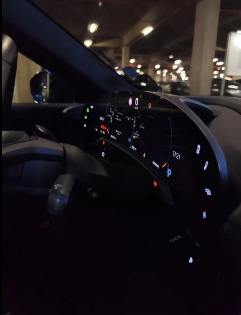 Porsche Taycan GTS, снимка 9 - Автомобили и джипове - 52292181