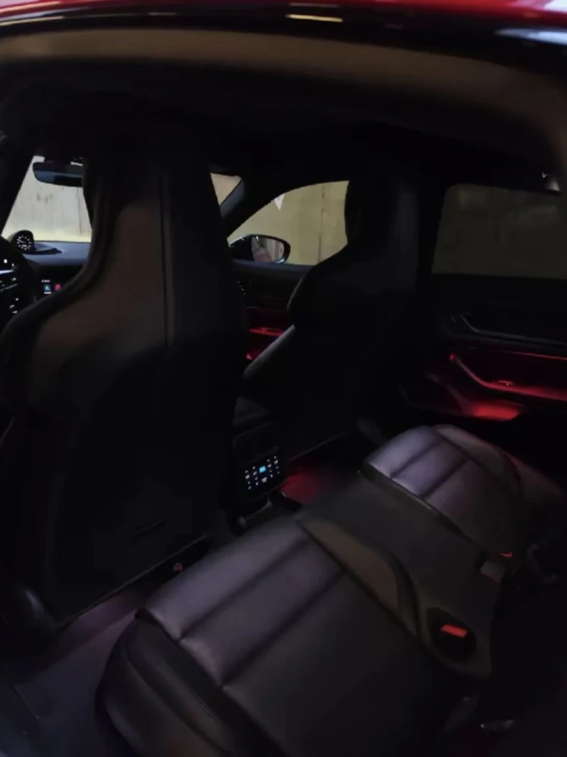 Porsche Taycan GTS, снимка 6 - Автомобили и джипове - 52292181