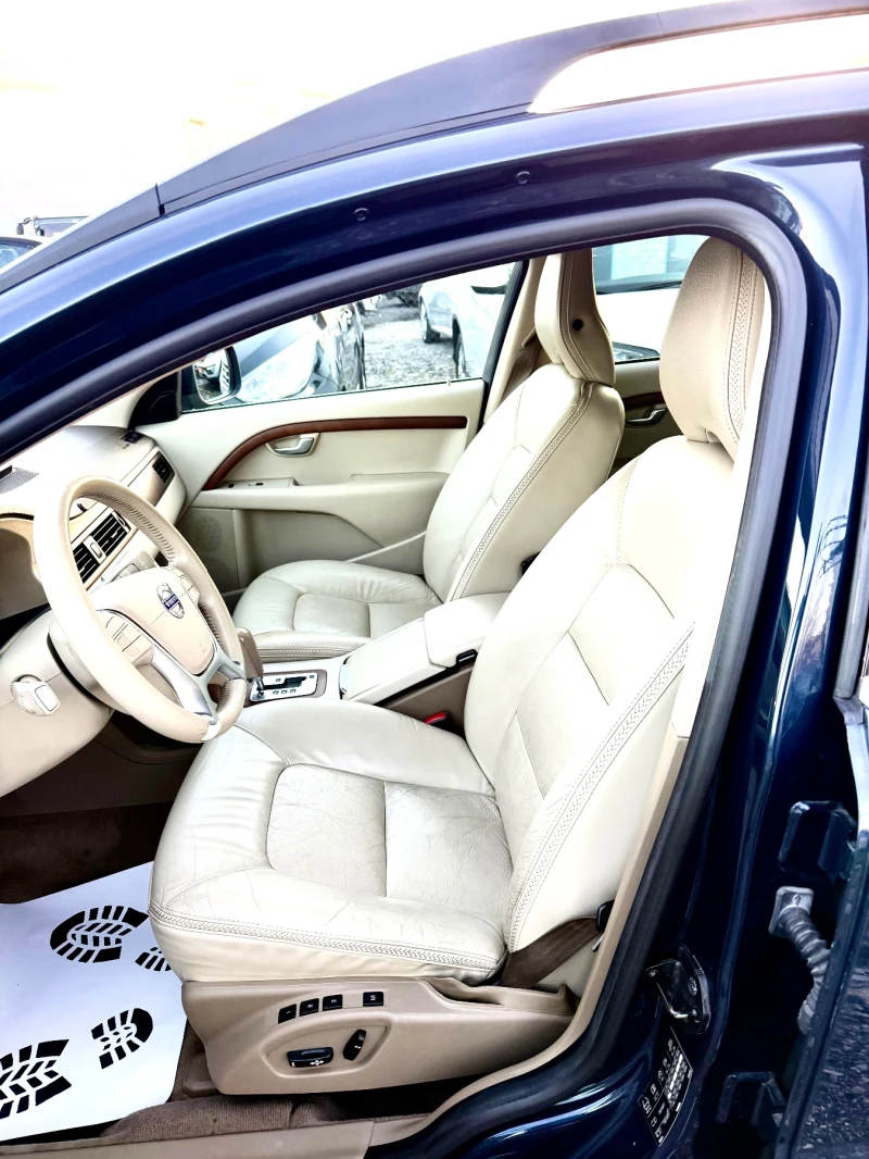 Volvo Xc70 2.4D5 AWD Швейцария , снимка 9 - Автомобили и джипове - 52652757