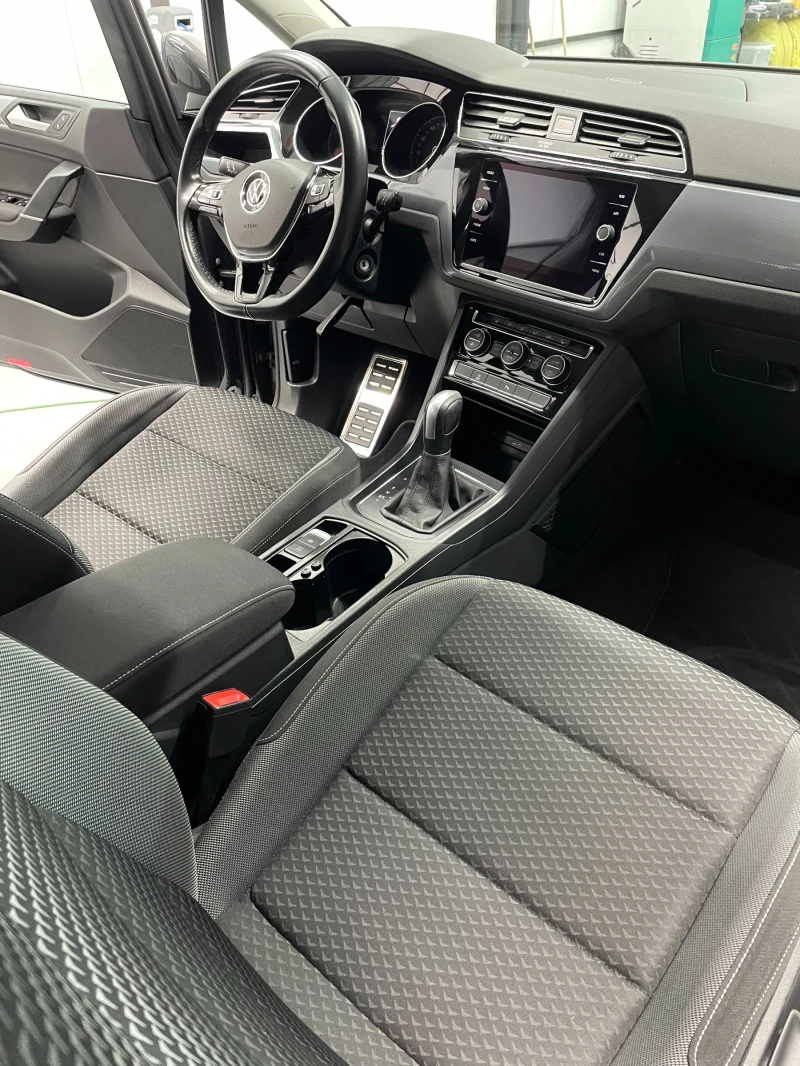 VW Touran, снимка 5 - Автомобили и джипове - 53307979