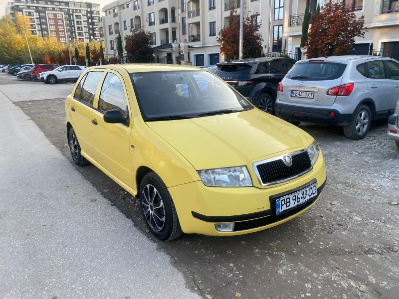 Skoda Fabia 1.4 Бензин РЕАЛНИ КИЛОМЕТРИ/закупена от SKODA - 3444 лв. / 1760.89 € - 70798236 1