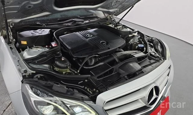 Mercedes-Benz E 250 CDI 4MATIC | ШИБЕДАХ | ЗАДНА КАМЕРА | KEYLESS, снимка 5 - Автомобили и джипове - 53969673