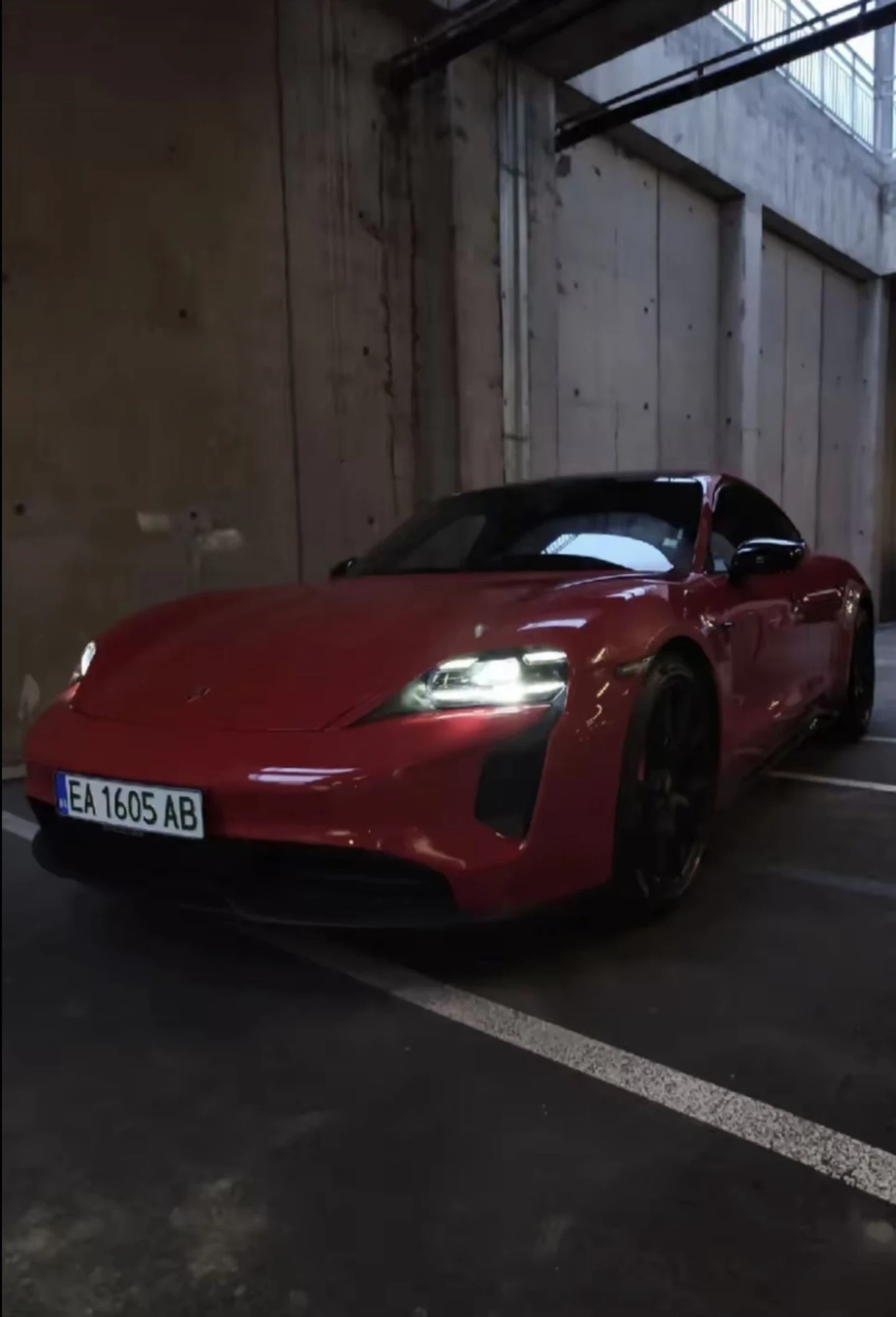 Porsche Taycan GTS, снимка 1