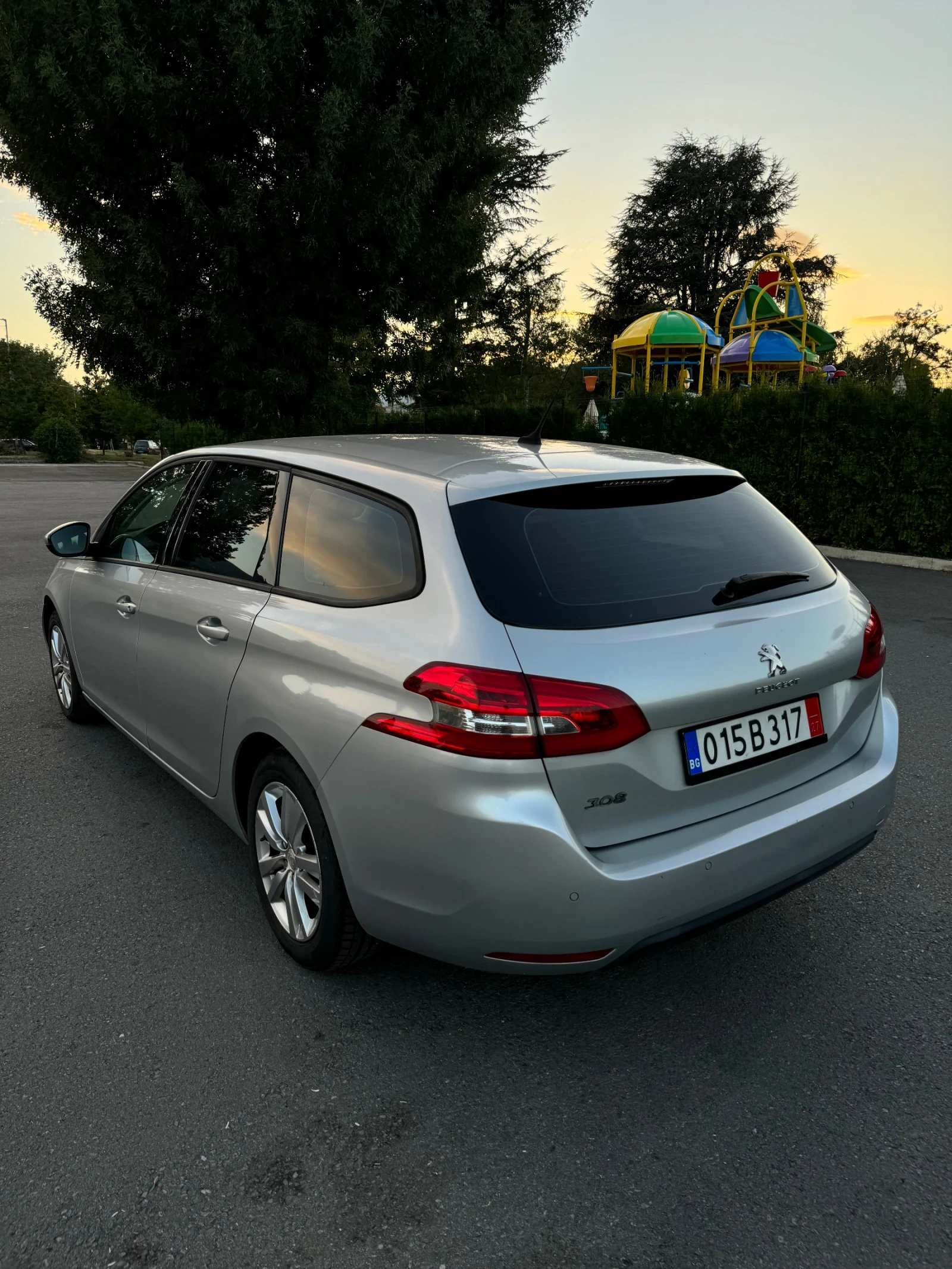 Peugeot 308 SW* 1.2i* NAVI* EURO6*  - изображение 6