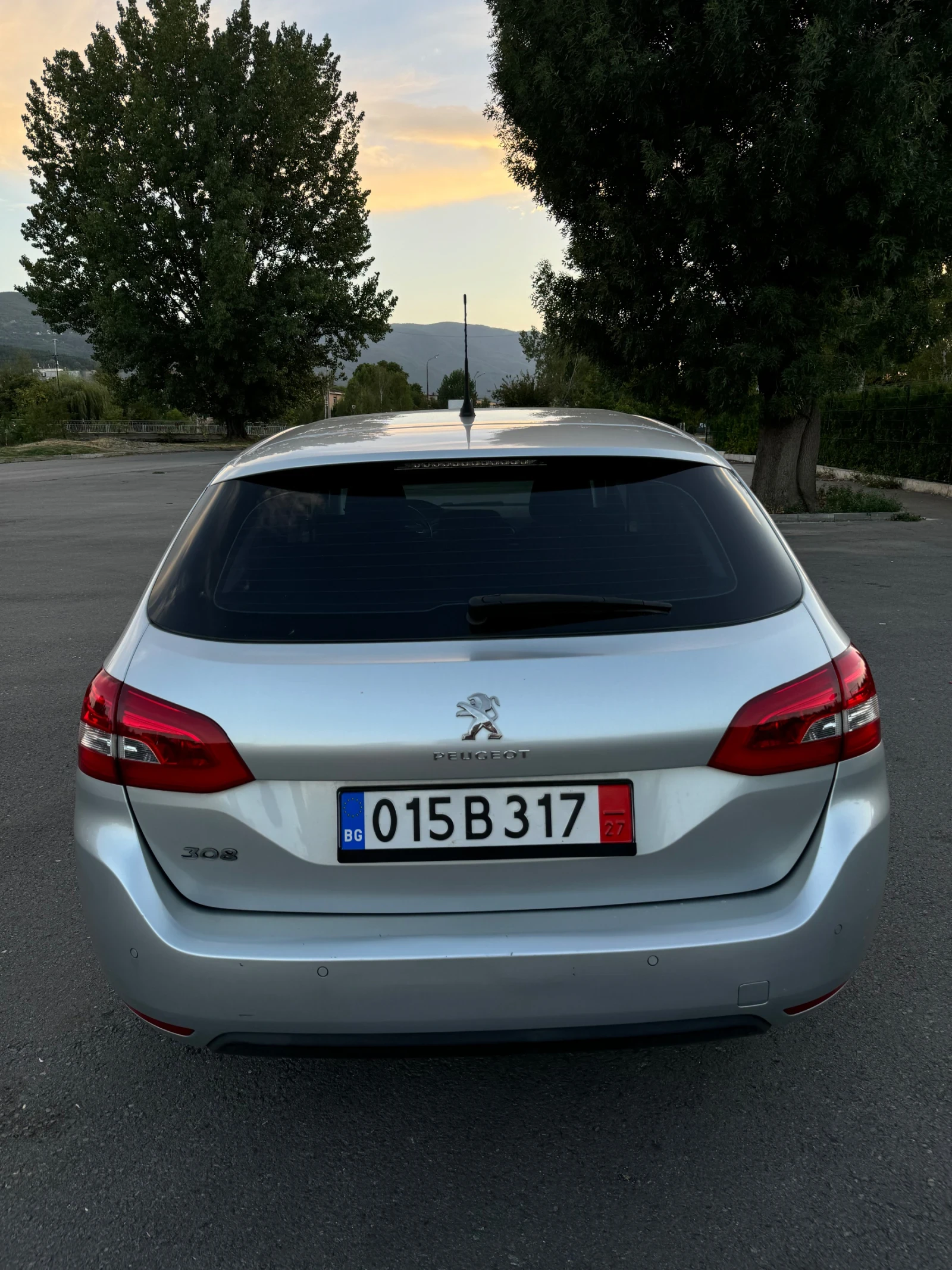 Peugeot 308 SW* 1.2i* NAVI* EURO6*  - изображение 5