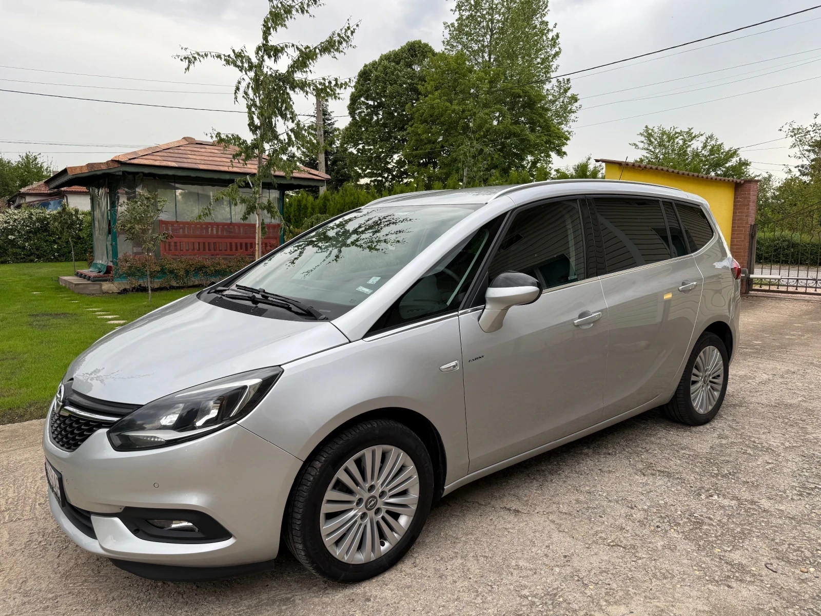 Opel Zafira C Tourer 1.6 CNG, Innovation ecoFlex - изображение 2