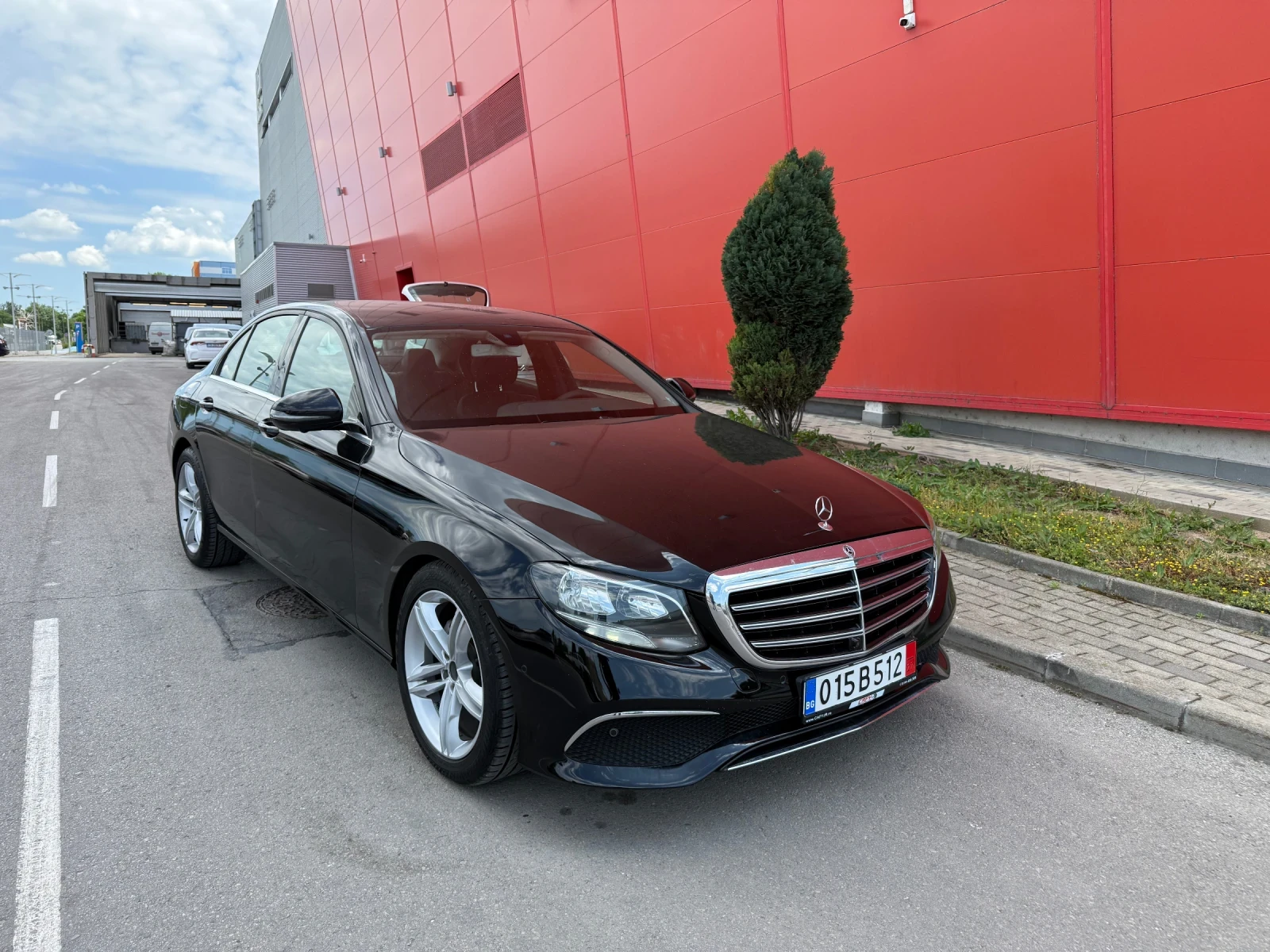 Mercedes-Benz E 220 AMG* FACE* LED* 16:9*  - изображение 2