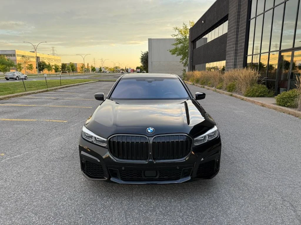 BMW 750 xDrive * CARFAX* ОПЦИЯ ЗА ФИНАНСИРАНЕ*  - изображение 2